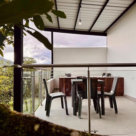 Hotel Campestre Alto Lindo En Guatape Exterior photo
