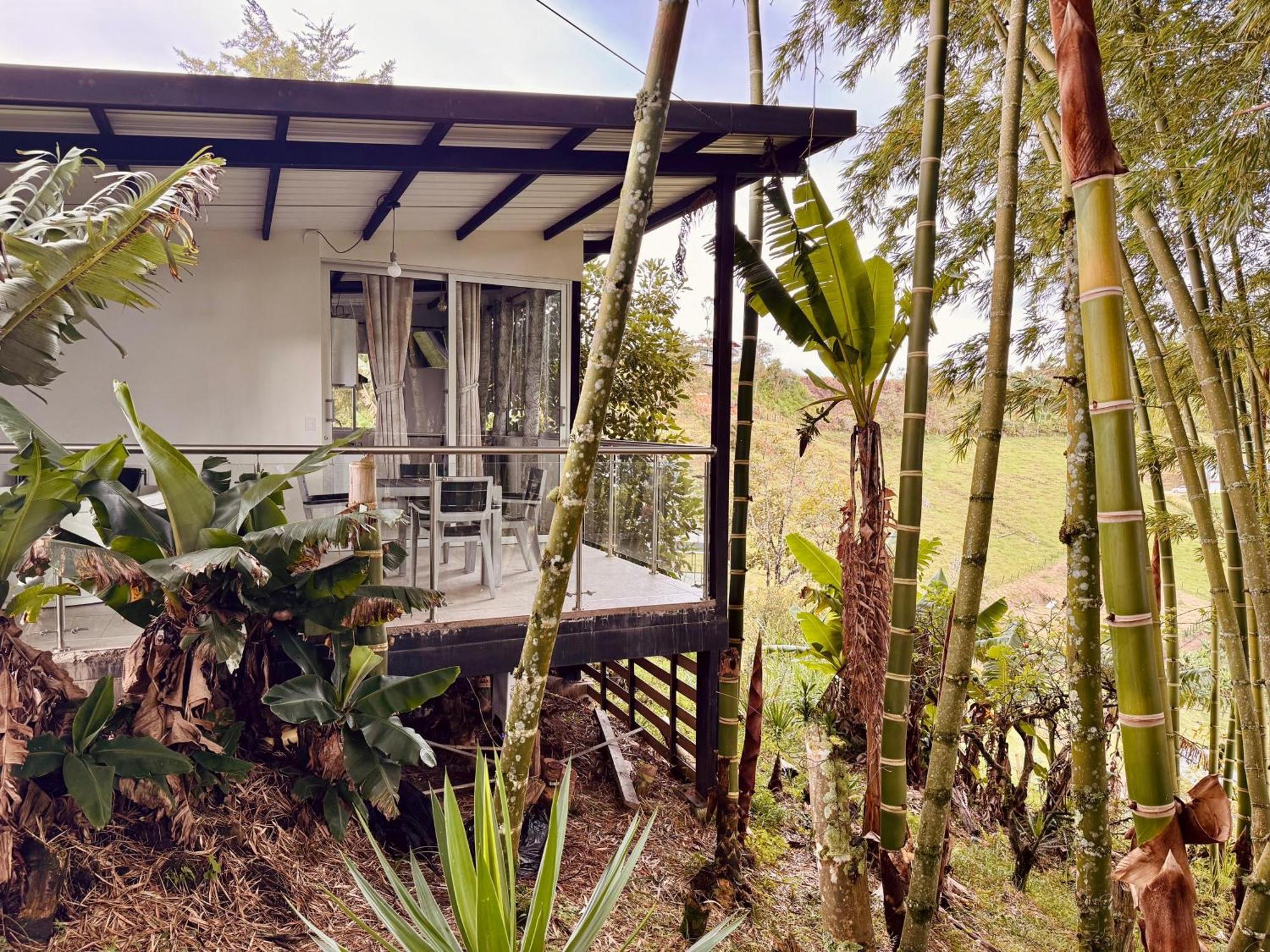 Hotel Campestre Alto Lindo En Guatape Exterior photo