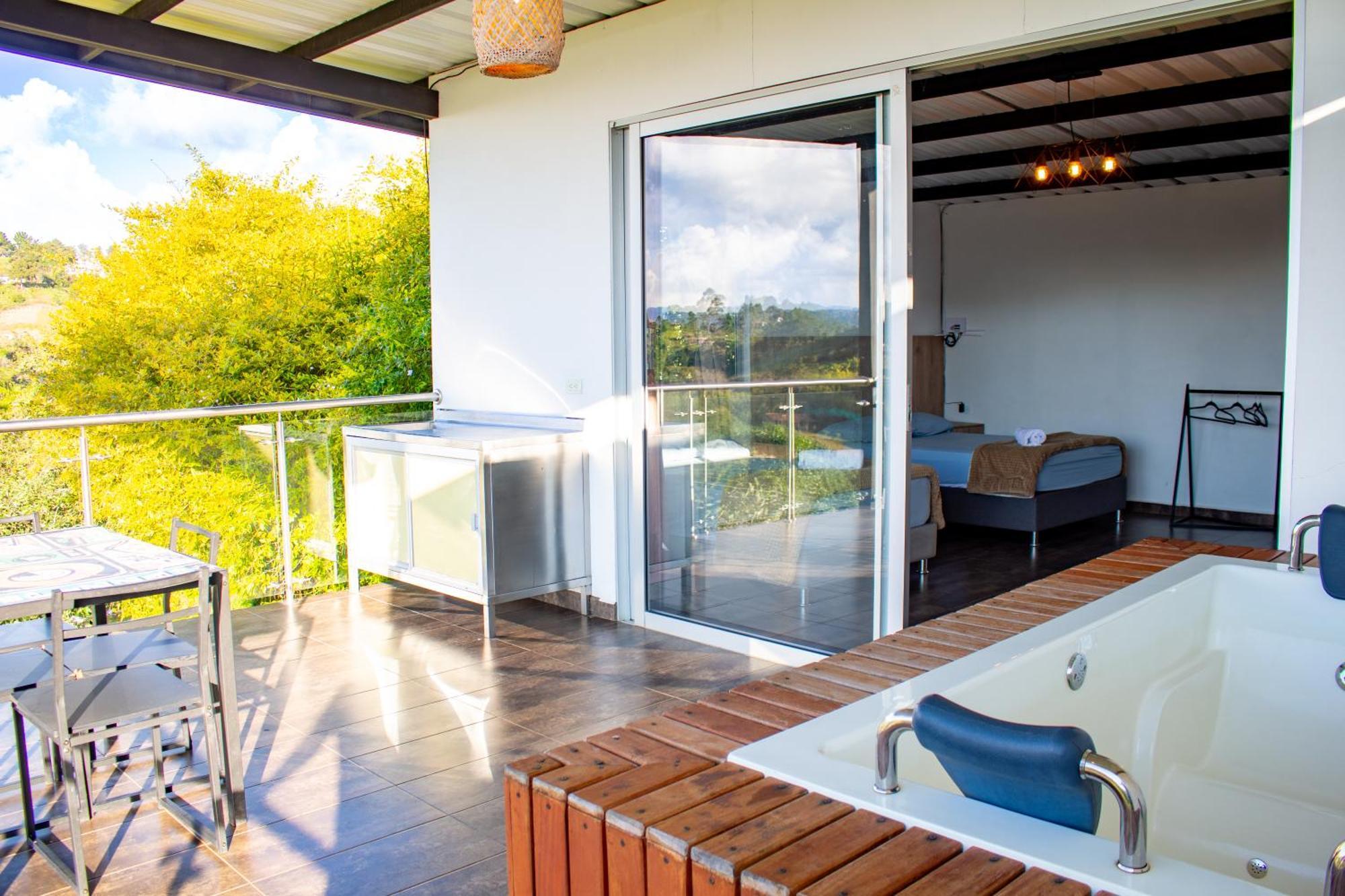Hotel Campestre Alto Lindo En Guatape Exterior photo